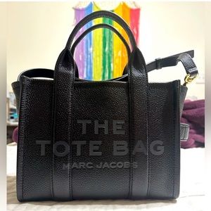 Marc Jacobs leather black small tote bag.